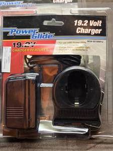 lot 118 image: Lot of 4 - 19.2 Volt Battery Charges - Could Be Modded Into Trickle Charges