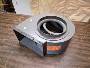 lot 120 image: Squirrel Fan Blower with No Motor