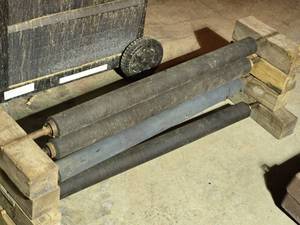 lot 125 image: 4 Foot Rubber Material Handling Rollers