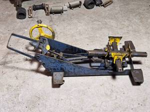 lot 130 image: Walker No. 44 Uni Cradle Transmission Jack