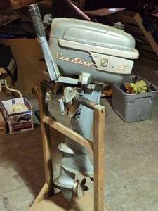 lot 177 image: Montgomery Ward Sea King 5 Vintage Boat Motor - Has Compression (Stand NOT Included)