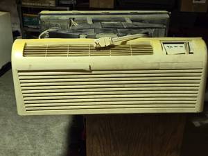 lot 186 image: Hotel Room Style Air Conditioner  Heater - (Untested)