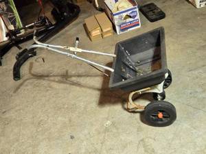 lot 191 image: Lawn Seeder  Fertilizer Spreader