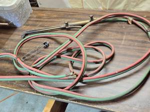 lot 195 image: Purox Torch Head and Hose