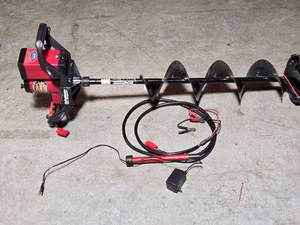 lot 196 image: Strikemaster Battery Powered Electric Ice Auger