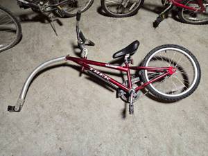 lot 216 image: Trek Tag Along Bike - Needs Mount