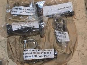 lot 255 image: 1980 Honda XR200 Parts Foot Pegs, Handlebar Grip