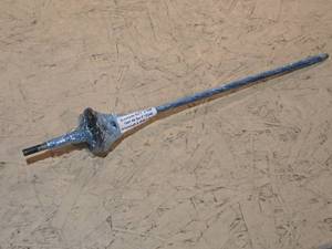 lot 272 image: 1941-46 Evinrude 4371 3.3HP Driveshaft and Water Pump Vintage Boat Motor Parts