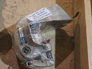 lot 274 image: 1963 Johnson JW-18R 3 HP Vintage Boat Motor Parts Stern Bracket Assembly