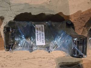 lot 280 image: 1967 Johnson JW-22 3HP Swivel Bracket Vintage Boat Motor Parts