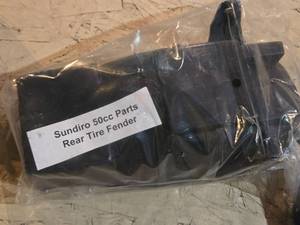 lot 283 image: Sundiro 50cc Rear Tire Fender