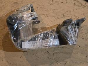 lot 295 image: 1963 Evinrude 40HP Stern Bracket Port