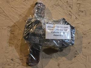 lot 303 image: 1956 Johnson CD-13 5.5HP Cylinder Head Assembly Vintage Boat Motor Parts