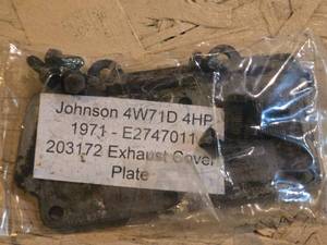 lot 314 image: 1971 Johnson 4W71D 4HP Exhaust Cover Plate