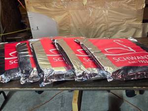 lot 319 image: Lot of 4 Large Schwanns Cooler Bags Approx. 24x26