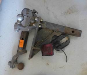 Pintle hitch and ball hitch
