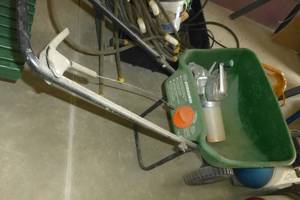 Scotts push lawn seederspreader and hand seeder