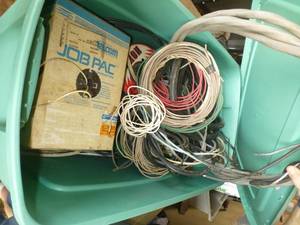 Tote of wire