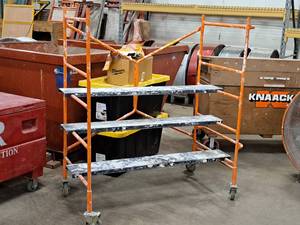 lot 11 image: Rolling Scaffolding