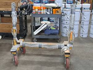 lot 15 image: Dry Wall Cart