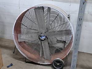 lot 23 image: Maxx Air Pro 43 Drum Fan
