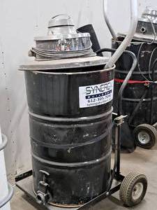lot 35 image: Crusader Industrial Vacuum M1050-55-CC with Dolly