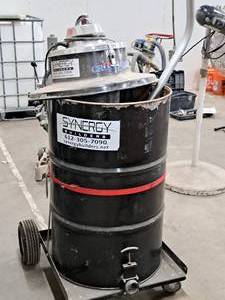 lot 36 image: Crusader Industrial Vacuum M1050-55-CC with Dolly