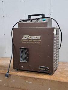lot 46 image: Boss Hydroxyl Odor Processor
