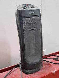 lot 54 image: Hunter Household Space Heater