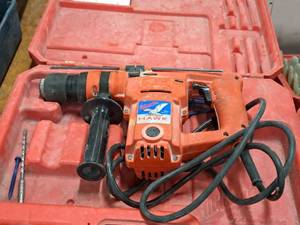lot 87 image: Milwaukee Heavy Duty Hammer Drill 5362-1 with Case