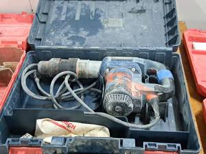 lot 88 image: Bosch Boschhammer Hammer Drill 11388 with Case