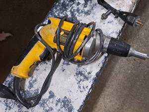 lot 116 image: DeWalt VSR Drywall Screwdriver DW272
