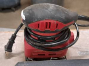 lot 124 image: Tool Shop 14-sheet Sander 4x4.4
