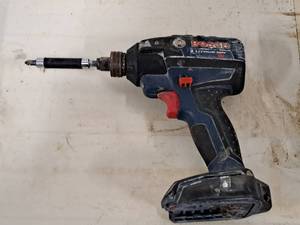 lot 139 image: Bosch 18V Drill Driver DDH182