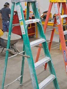lot 163 image: Keller 6 Step Ladder