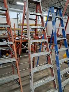 lot 168 image: 8 Step Ladder