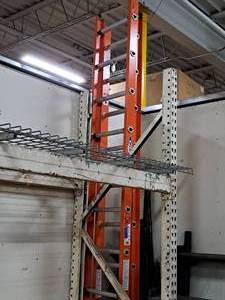 lot 176 image: Werner 24 Extension Ladder