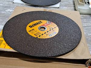 lot 190 image: Lot of (7) DeWalt 14 Saw Blades
