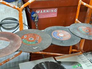 lot 191 image: Lot of (4) 14 Saw Blades