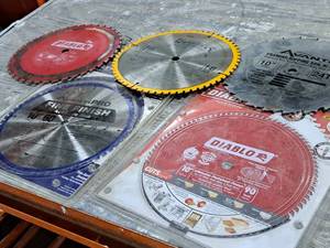 lot 194 image: Lot of (6) 10 Saw Blades