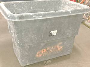 lot 219 image: Rubbermaid Commercial 12-cu.ft  800-lbs Dump Cart 28x42x34 4712