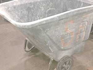 lot 221 image: Dump Cart 31x54x36