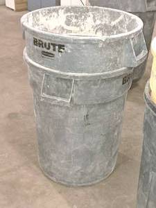 lot 223 image: Lot of (2) Brute Plastic Trash Cans