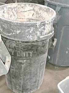 lot 230 image: Lot of (2) Plastic Trash Cans