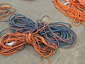 lot 272 image: Lot of (2) Extension Cords