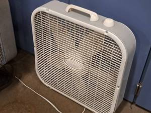 lot 307 image: Lasko 20 Box Fan