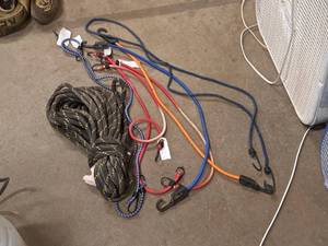 lot 314 image: Nylon Rope with Assorte Bungee Cords