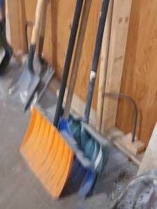 lot 332 image: Lot of (3) Assorted Snow Shovels