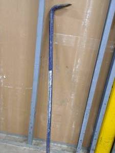 lot 351 image: 48 Pry Bar
