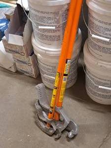 lot 358 image: Lot of (2) 12 EMT, 1 EMT 34 Ridgid Pipe Benders - 46 and 39